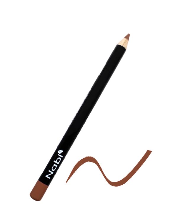 Nabi model applying lip liner to define lips and enhance lipstick longevity