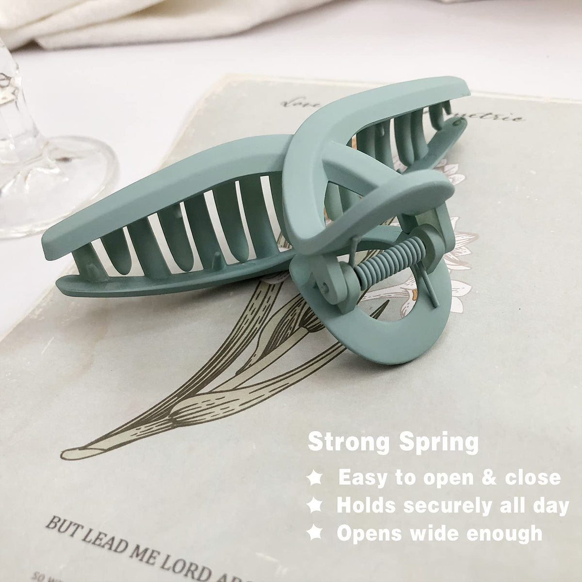 Nalodu close-up of clip jaw and spring demonstrating durable construction benefit