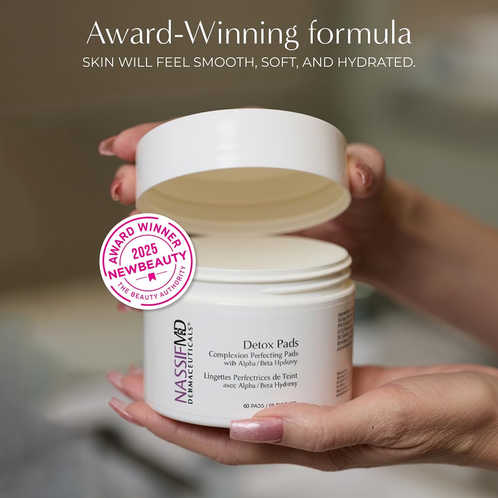 NassifMD pad in hand demonstration for easy, no-mess application benefit