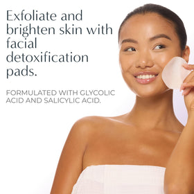 NassifMD pad soaked in solution highlighting balanced AHA/BHA formulation