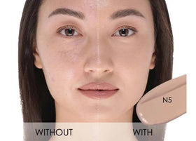 Natasha Denona applicator detail with dual-tip applicator for precise and broad application