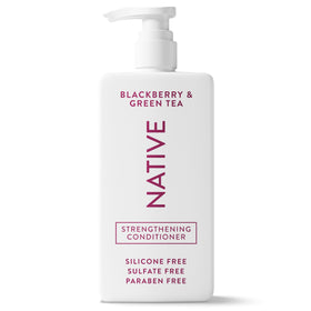 Native bottle front packaging showing blackberry green tea scent and benefits