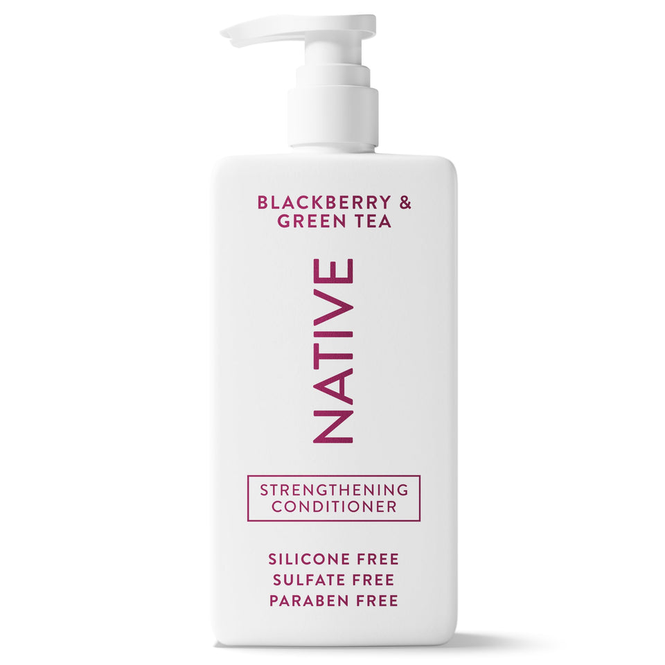 Native bottle front packaging showing blackberry green tea scent and benefits
