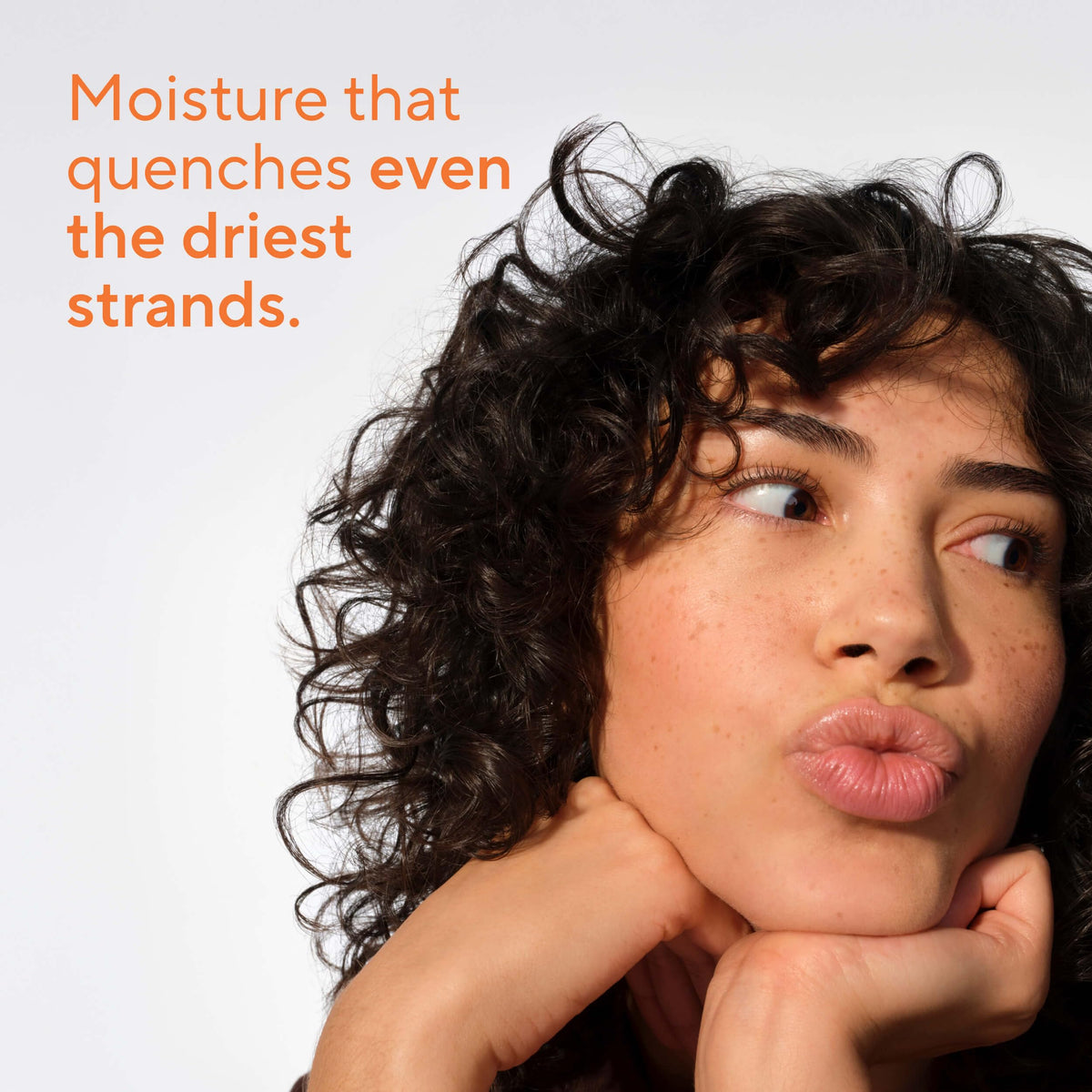 Native creamy shampoo texture displayed for moisturizing benefit