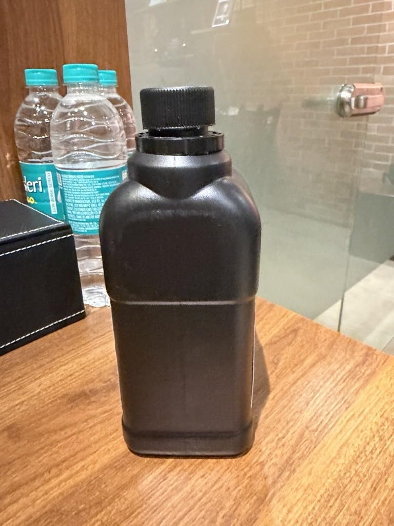 Naturevibe Botanicals massaging oil into skin for hydration benefit