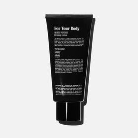 Nécessaire open cap with lotion texture highlighting quick-absorbing formula