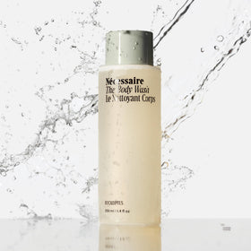 Nécessaire rich foam close-up illustrating gentle lather and nourishing feel