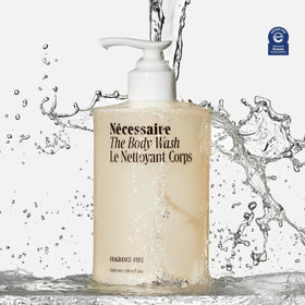 Nécessaire close-up ingredient label highlighting niacinamide and ceramides benefit