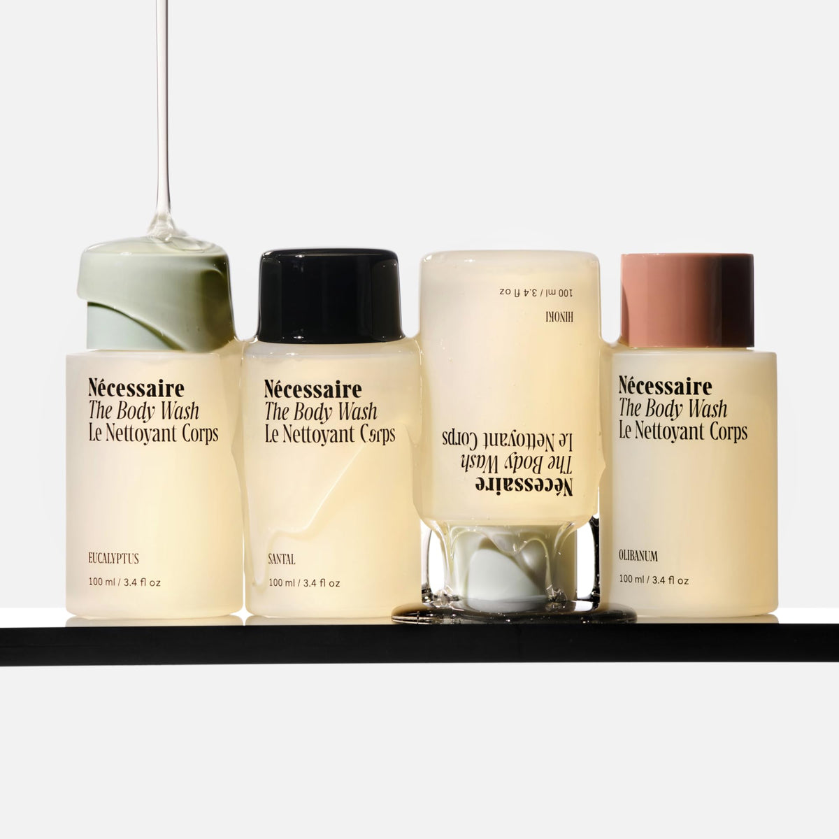 Nécessaire close-up of gel texture and lather demonstrating gentle cleansing