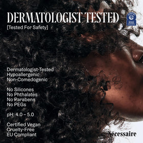 Nécessaire conditioner applied in shower demonstrating gentle in-use smoothing