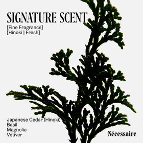Nécessaire wash being poured into palm to show lightweight, spreadable gel