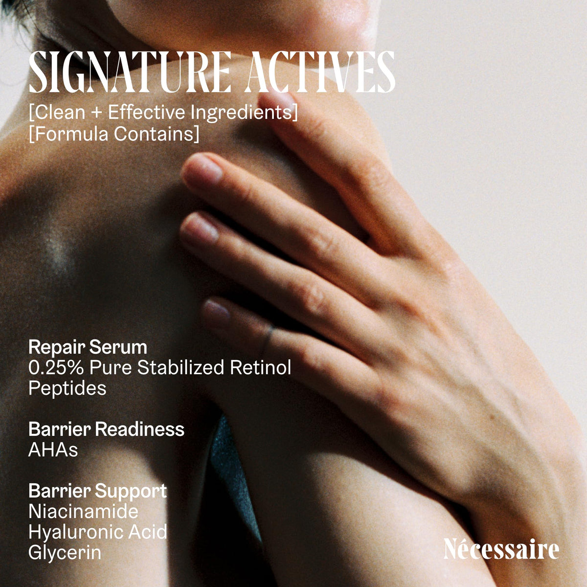 Nécessaire hand application demonstrating absorbency and softening