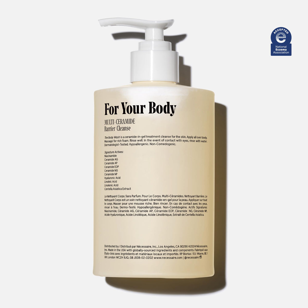 Nécessaire pump dispensing gel texture demonstrating easy application benefit