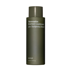 Nécessaire front packaging showing bottle and clear label for easy identification