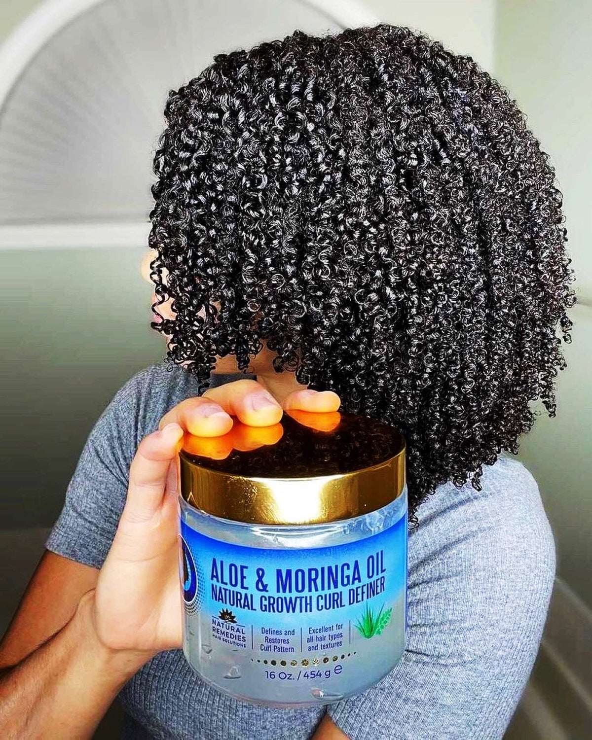 Nefertiti's Secrets open jar showing gel texture, highlights smooth application