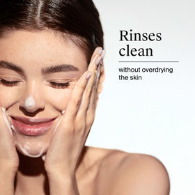 Neutrogena grapefruit extract visual emphasizing natural scent boost and freshness