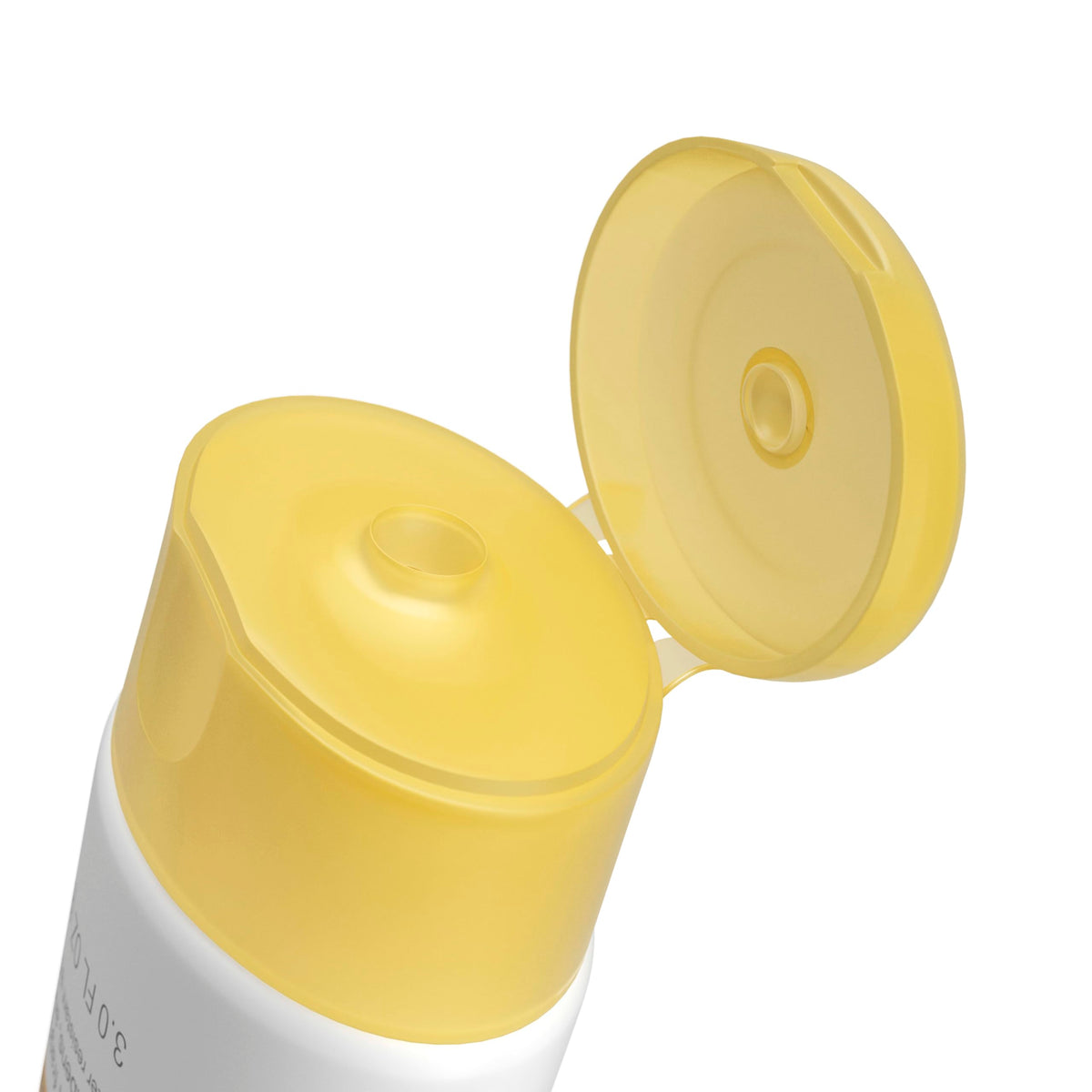 Neutrogena applying sunscreen to child’s face for gentle protection