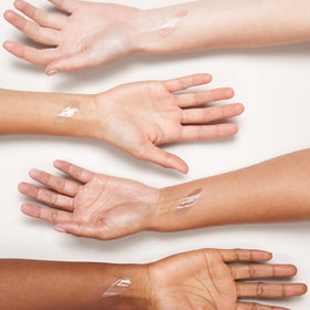 Neutrogena vitamin E ingredient focus highlighting conditioning benefit