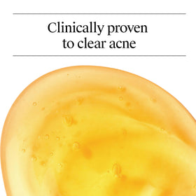Neutrogena close-up gel texture showing smooth consistency and absorbency