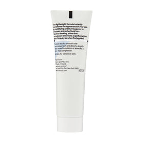 Matte skin close-up after using No7 showing reduced shine and refined pore appearance