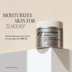 No7 loose cream texture close-up illustrating lightweight hydration