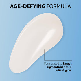 No7 applying serum to hand demonstrating easy spreadability and quick hydration