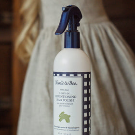 Noodle & Boo close-up label highlighting key extracts and safety