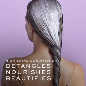 NUXE close-up of conditioner texture dispensed to highlight creamy, easy-slip formula