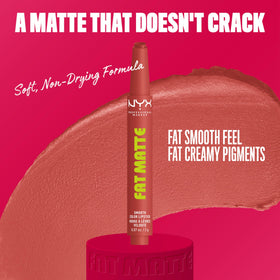 NYX PROFESSIONAL MAKEUP angled crayon tip highlighting precise application control.