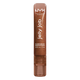 NYX PROFESSIONAL MAKEUP lifestyle image of model wearing gloss for polished makeup look