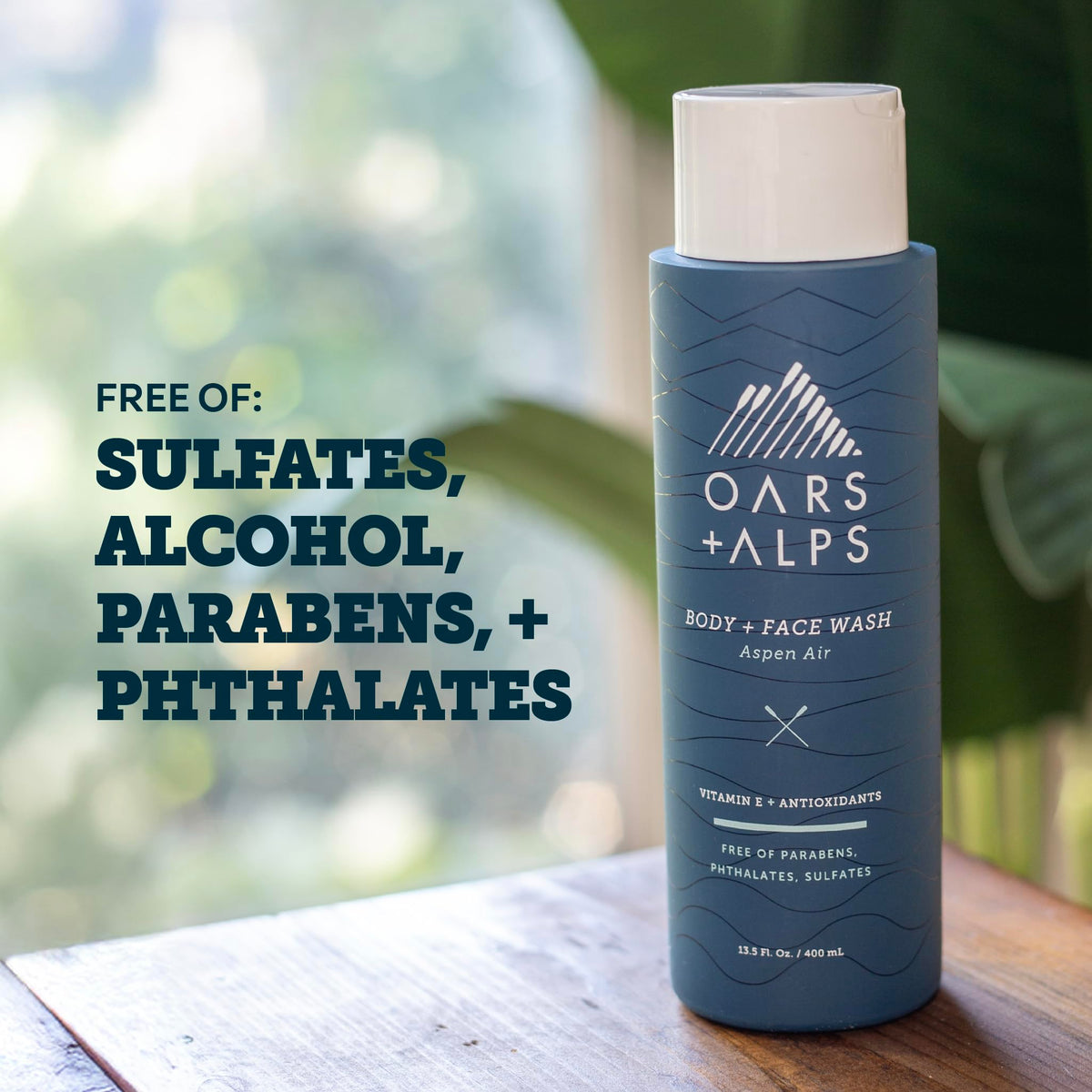 Oars + Alps label close-up highlighting ingredient claims and clean-beauty benefits