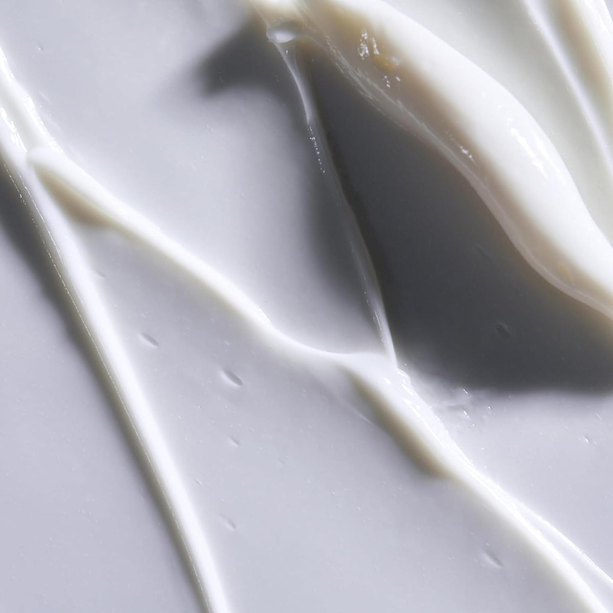 Obagi Medical ingredient label detail highlighting ceramides and niacinamide benefits