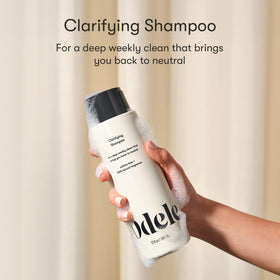 Odele pump close-up highlighting label and easy dispense benefit