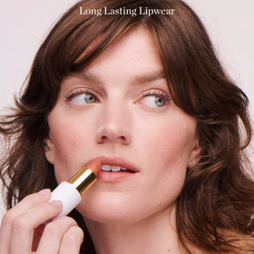 Ogee application on model lips Lulu displaying true pink shade and flattering effect