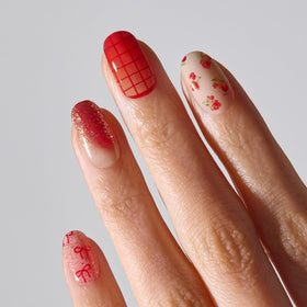 ohora close-up of a single strip pattern highlighting glossy red and pink detail