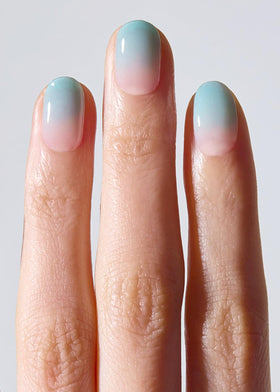 ohora close-up of strip texture highlighting pearlescent finish and smooth gel