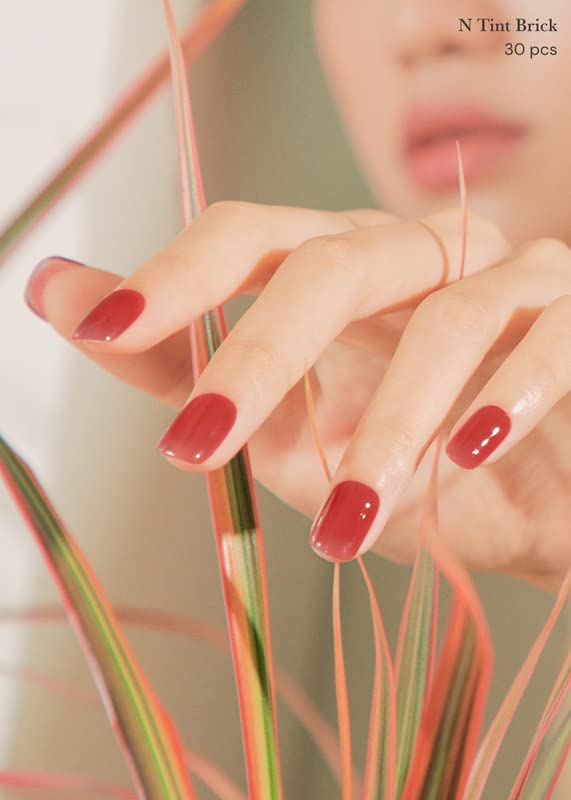ohora strips fitted on different finger sizes to show customizable fit and shape