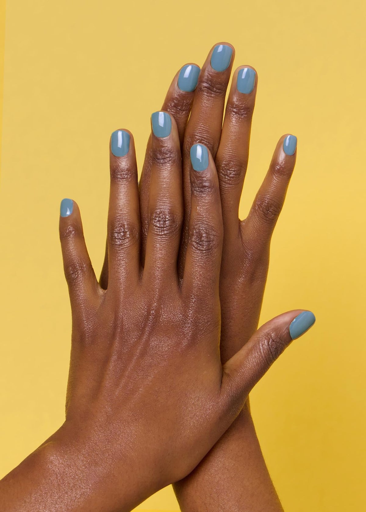 ohora close-up of gel strip edge highlighting smooth application benefit
