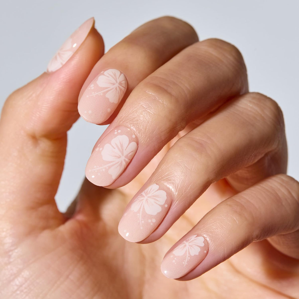 ohora close-up of strip texture revealing smooth gel surface for glossy finish