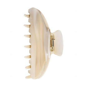 OideGuiing front view of creme clip showing shape and polished finish, durable hold