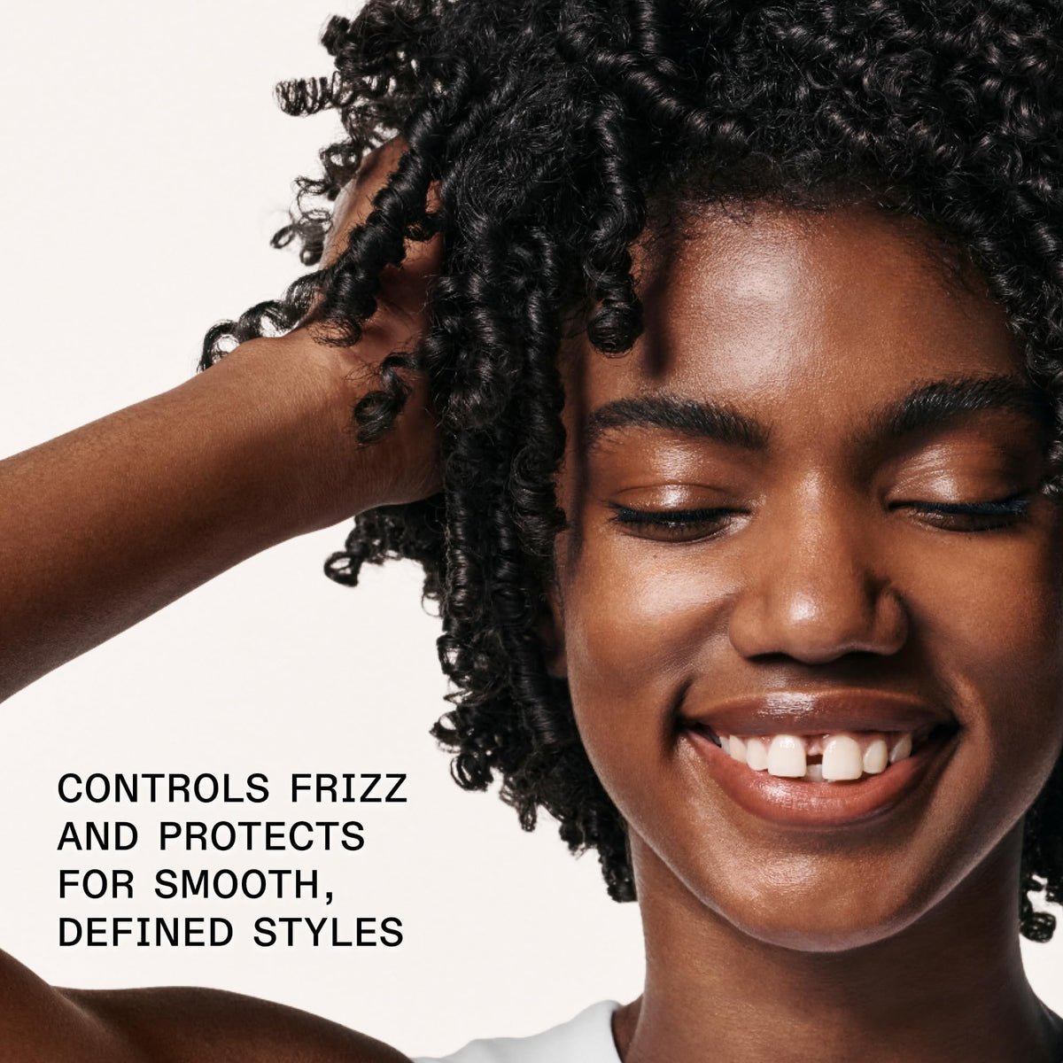 Olaplex Nº.6 being applied to damp hair demonstrating easier detangling
