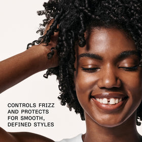 Olaplex Nº.6 being applied to damp hair demonstrating easier detangling