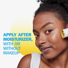 Olay product with vitamin C highlight conveying antioxidant inclusion for glow