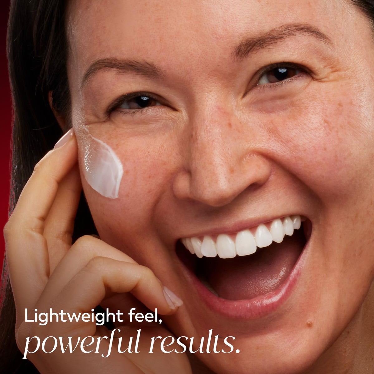 Olay ingredient visual of niacinamide and peptides supporting renewal