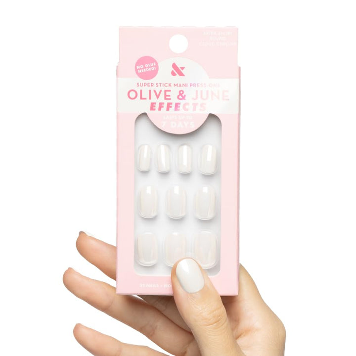 Olive & June front packaging showing Cloud Chrome nails and included tools, convenient kit