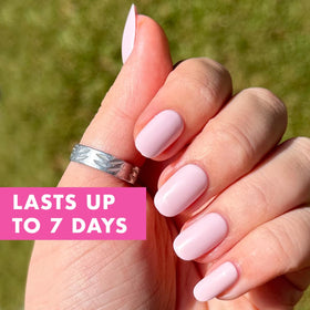 Olive & June press-on nails laid out to show 16 sizes for best fit