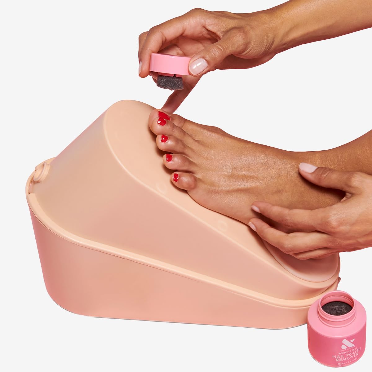 Olive & June hand using remover pot for quick fingertip polish removal with no cotton