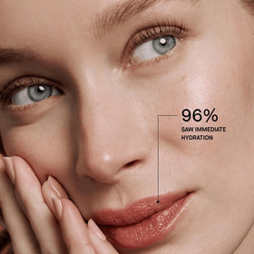 oneskin tube cap detail highlighting label and easy-twist applicator benefit
