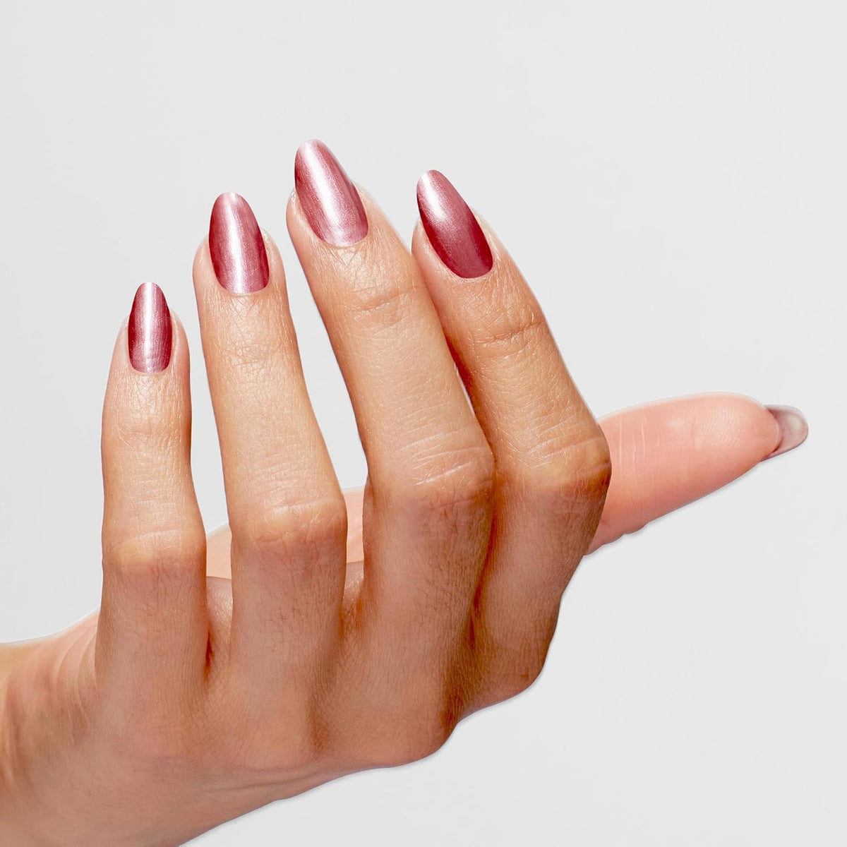 OPI painted nails with Chicago Champaign Toast showing salon shine
