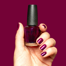 hand holding OPI bottle to show Lincoln Park After Brunch size and scale